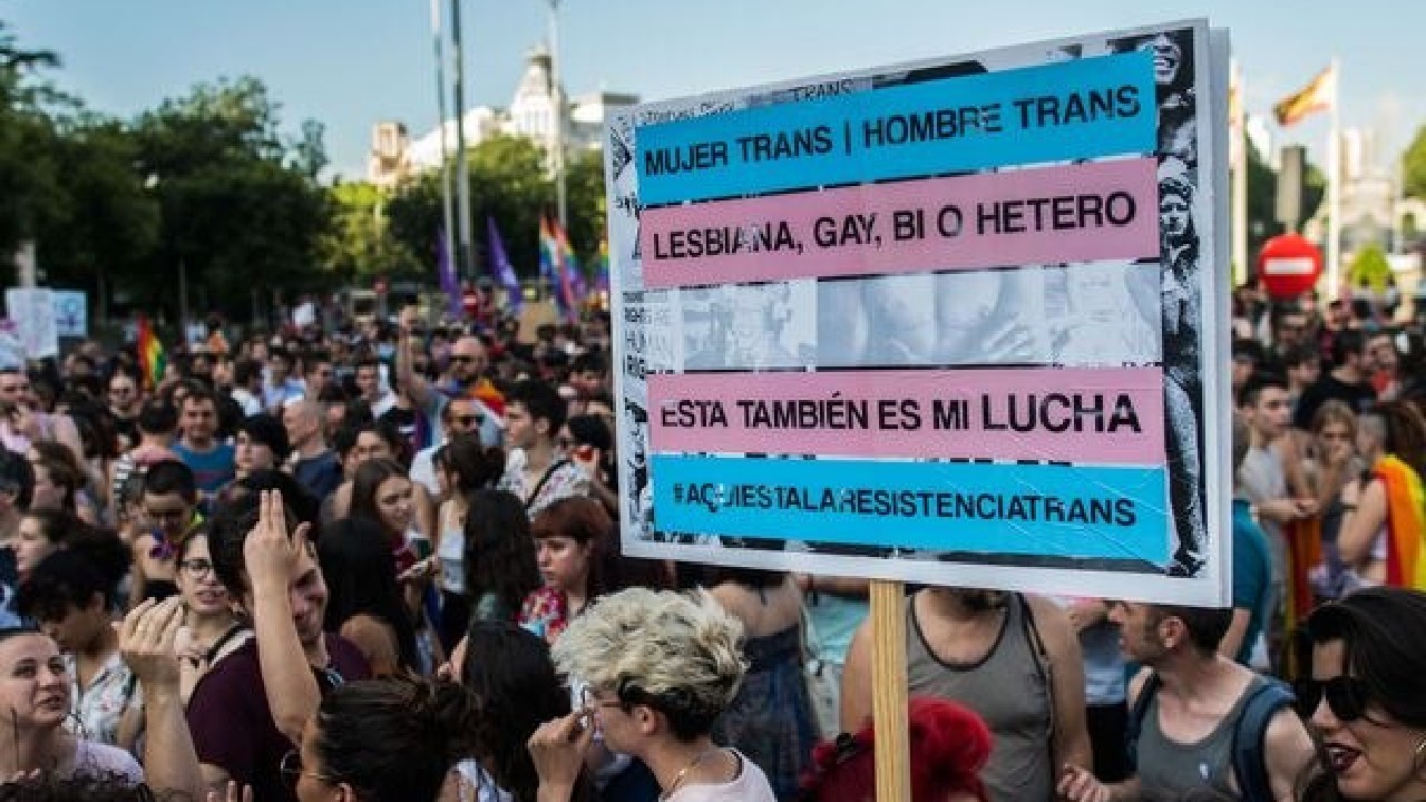 defender derechos trans portada