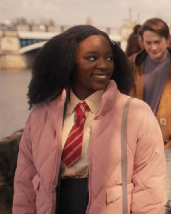 Corinna Brown es Tara en Heartstopper