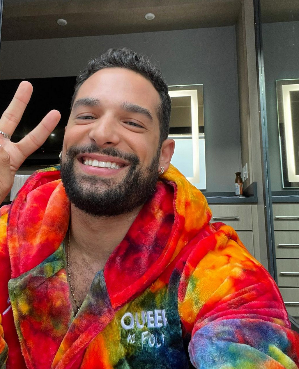 johnny sibilly actores gay vida real reboot queer as folk