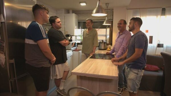 parejas gay salvar adoptar familia carlos josé