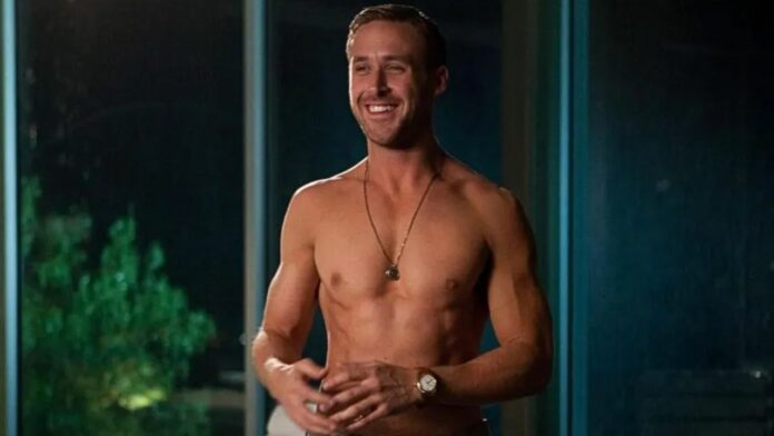 ryan-gosling-actor-biografia-pareja-sexualidad-novia-ken-barbie-fotos-sin-playera Actor Ryan Gosling es Ken en película Live action de Barbie biografía actor pareja sexualidad