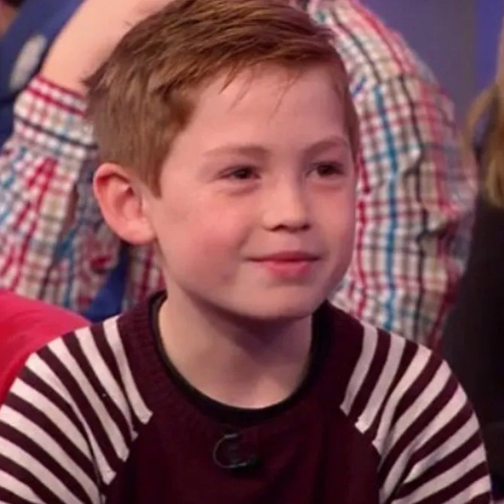 actor heartstopper infancia pequeño