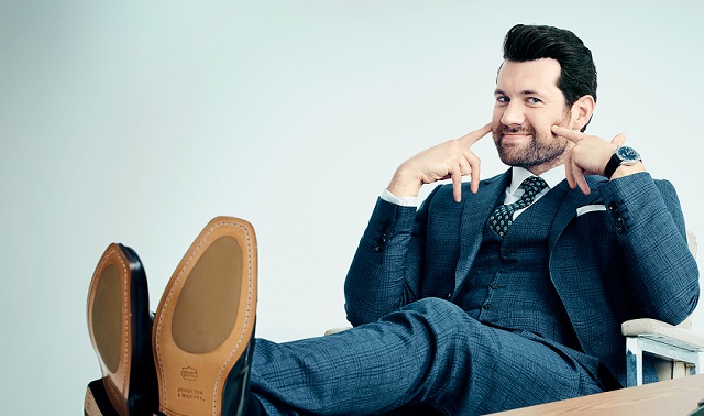 Billy Eichner es el actor y guionista gay de la película Bros.
