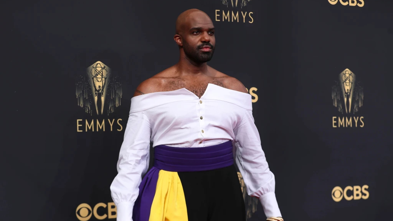 Carl Clemons-Hopkins existe look no binario