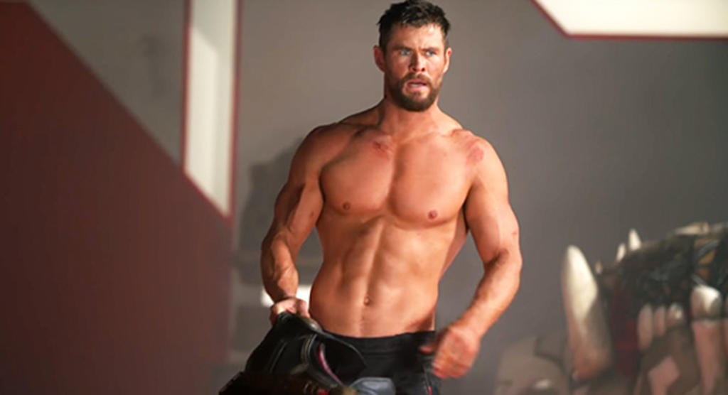 chris hemsworth fotos shirtless