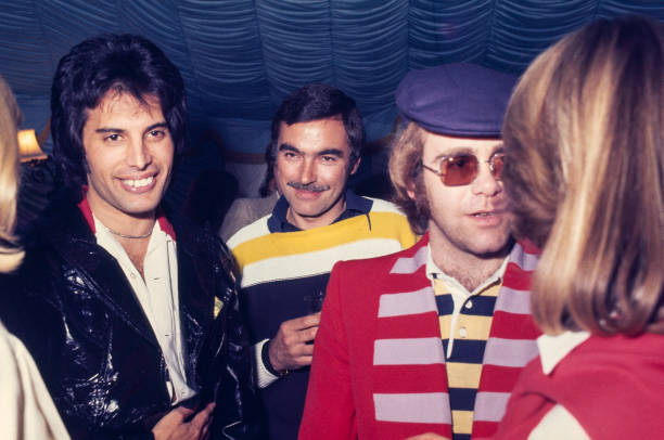 freddie mercury amigos gay elton john 1977 fotos