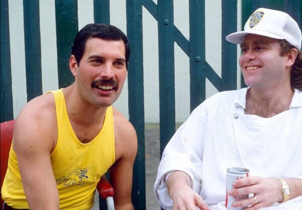 freddie mercury elton john amigos gay 1985