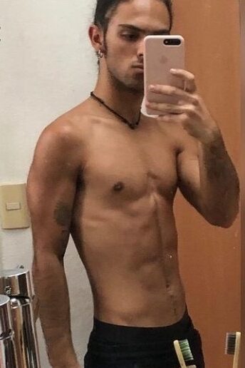 Joaquín Bondoni cuerpo musculoso