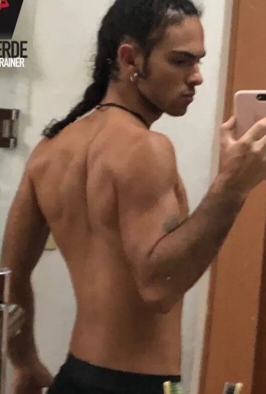 Joaquín Bondoni espalda musculosa