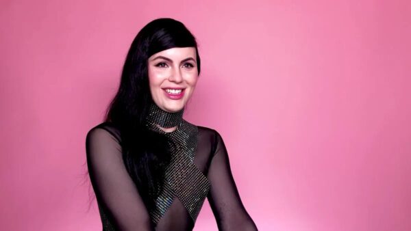 Juriji Der Klee entrevista.