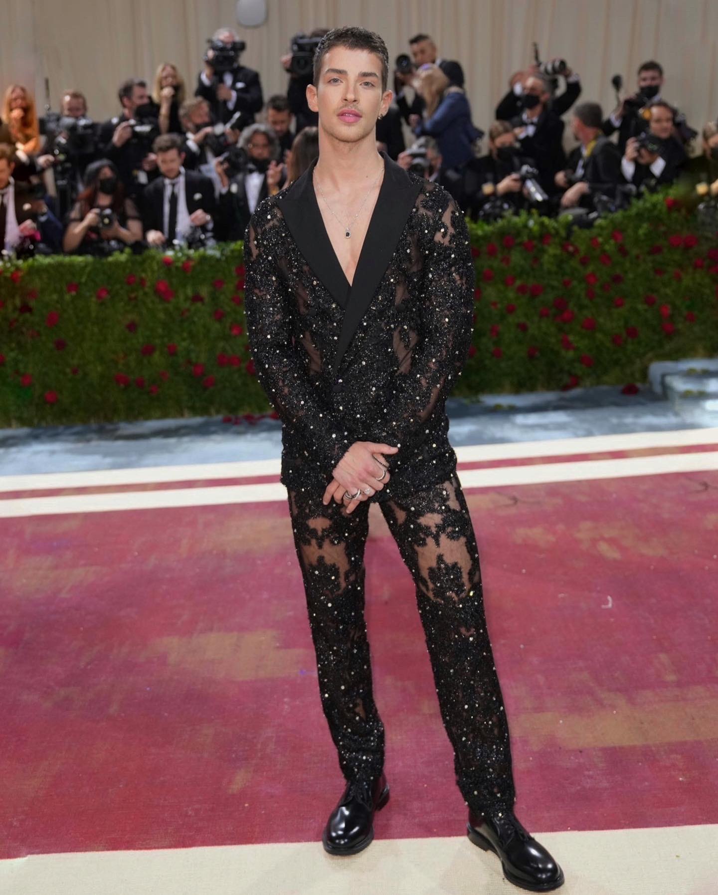 Manu rios actores guapos 2022