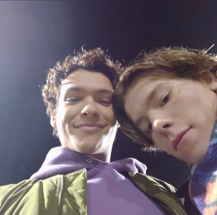 younf royals escena del campo de fútbol