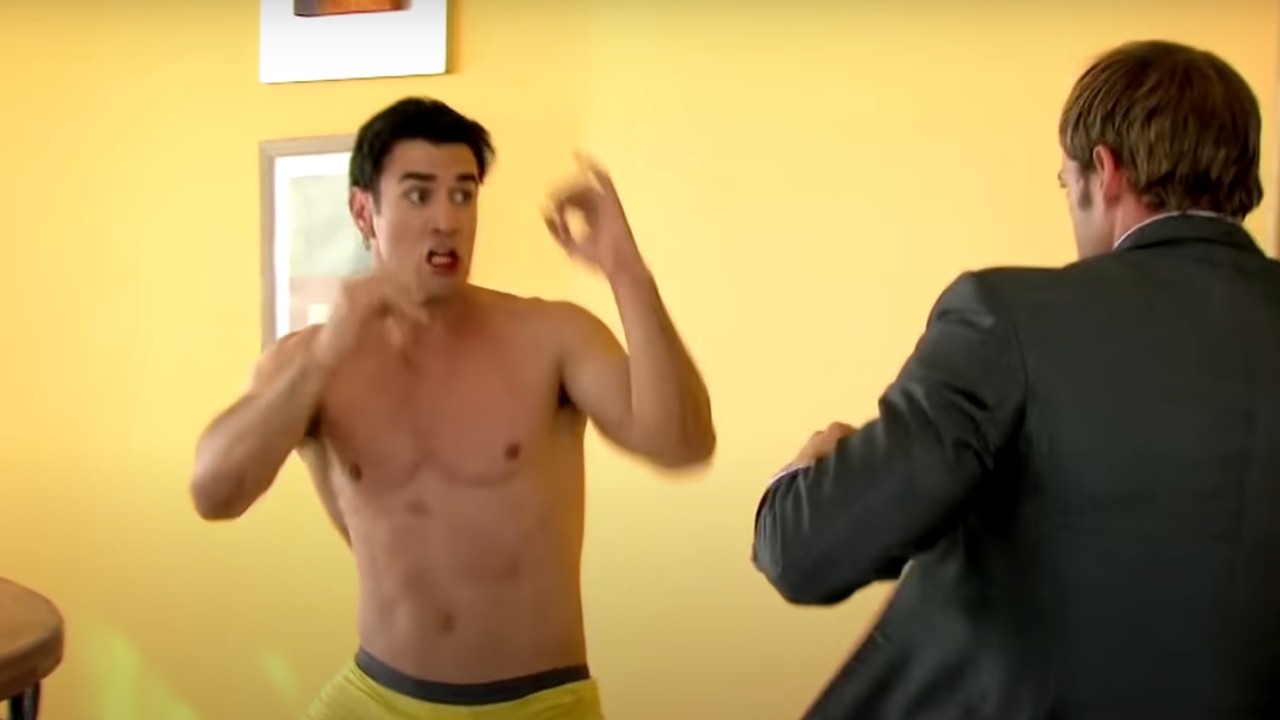 David Zepeda pelea William Levy sortilegio en calzones amarillos.