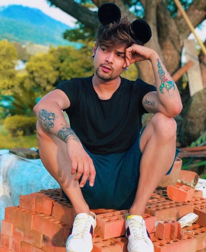 Cabello castaño jaramillo