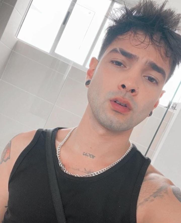 juan pablo jaramillo cabello negro