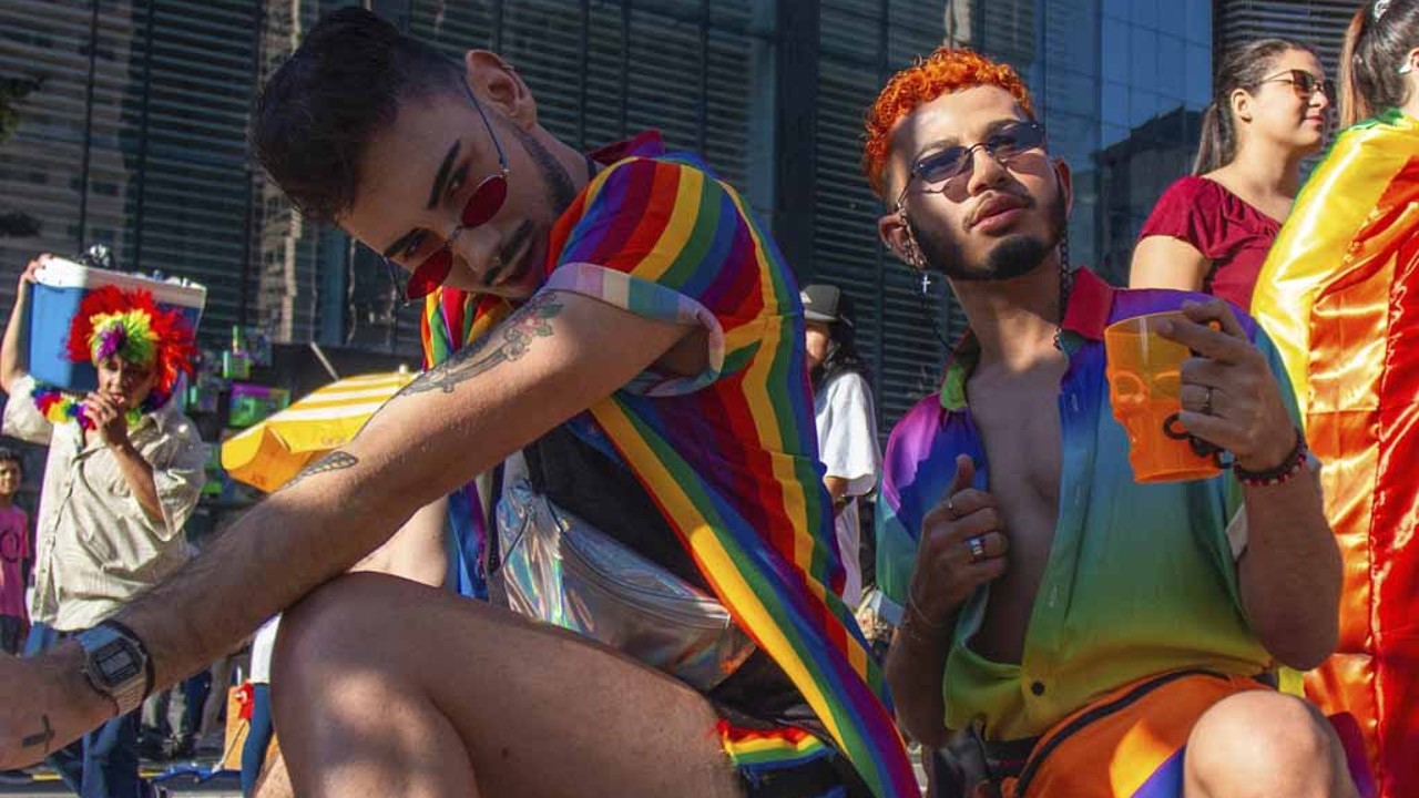 Cómo elegir tu outfit para la marcha del orgullo lgbt+