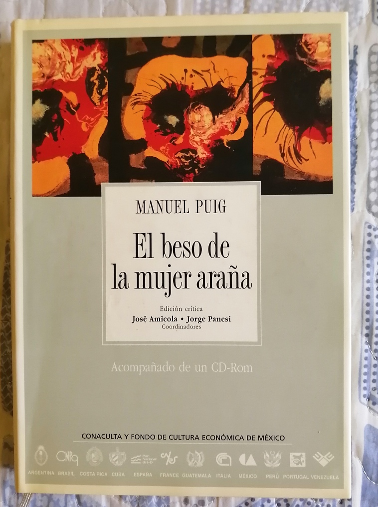 Portada El beso de la mujer araña libros gay america latina