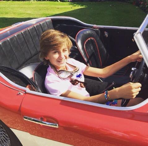 sebastian croft evolución fotos pubertad