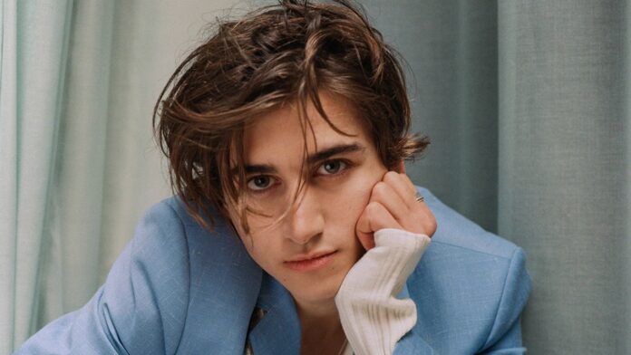 sebastian croft evolución heartstopper bash ben fotos