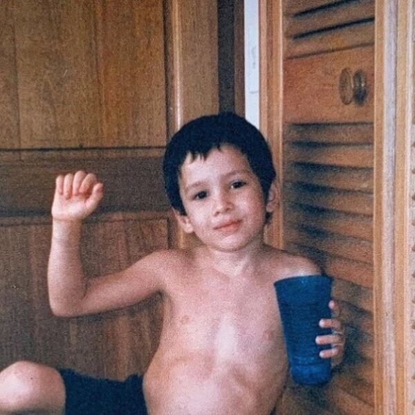 sebastián yatra evolución niño fotos