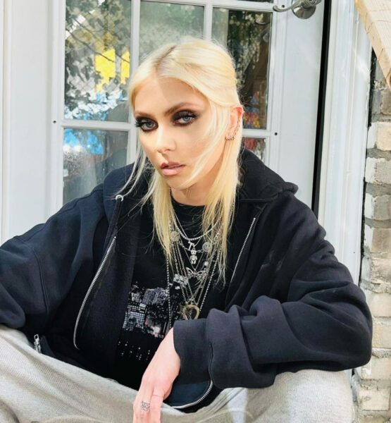 taylor momsen actrices actores lgbt series películas