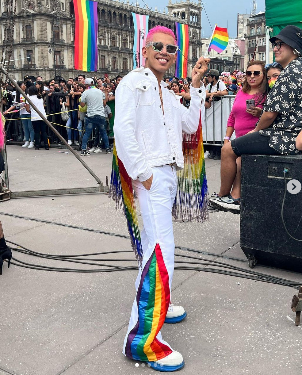 jhonny caz famosos que supieron que era gay desde niños