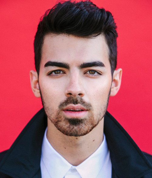 joe jonas cejas famosos que le gustan a chicos gay y bisexuales