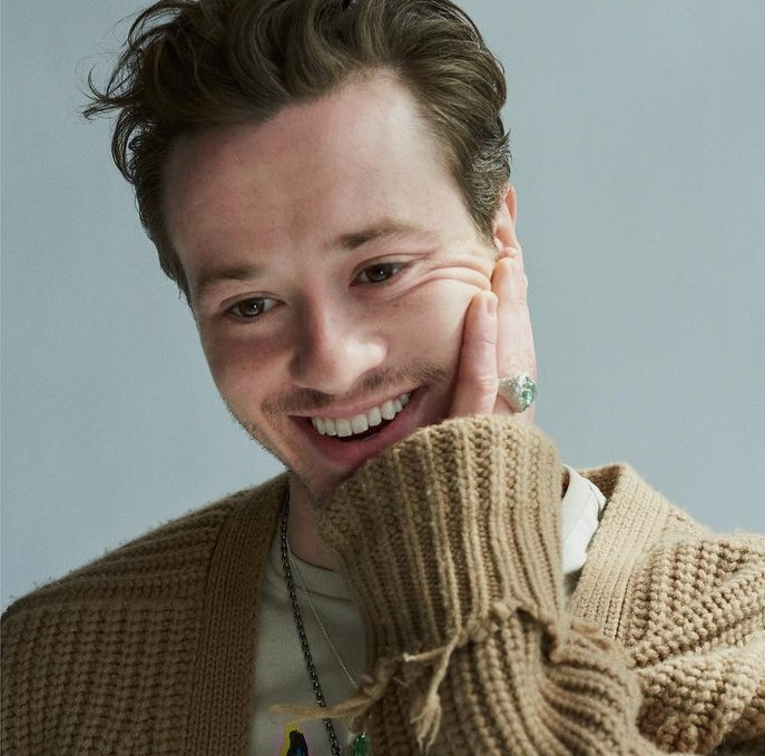 joseph quinn retrato fotos evolución eddie stranger things