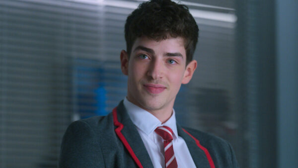 test netflix personaje gay novio ideal manu ríos series populares