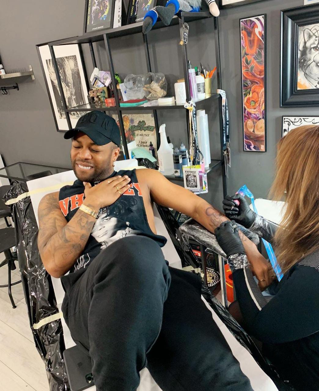 Todrick hall famosos gay con tatuajes