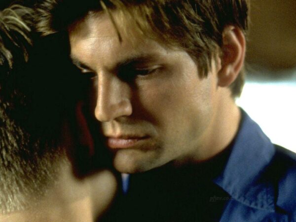 Chico celoso pensando