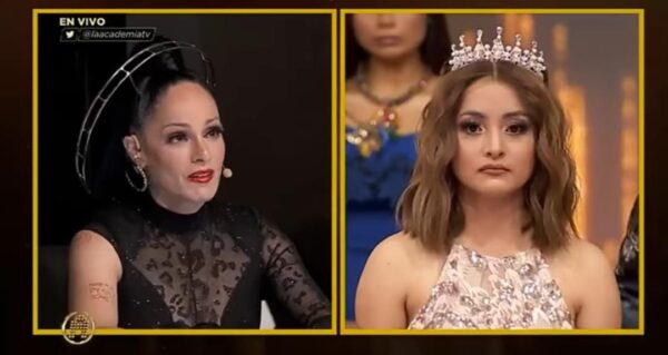 lolita cortes la academia rubí