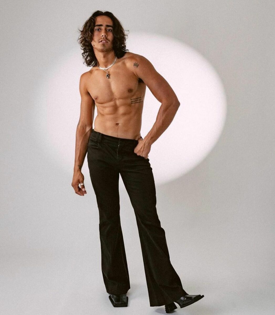 Michael Cimino fotos sin playera