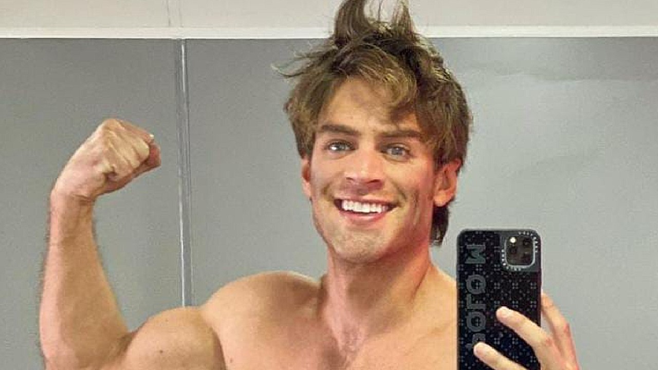 Polo morín como julián en el set de grabación de Donde hubo fuego