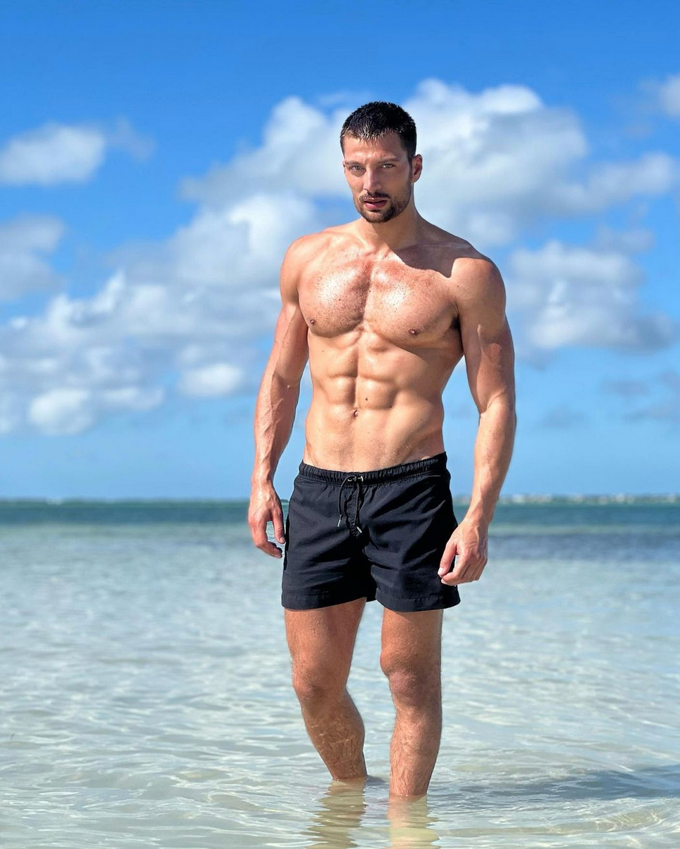 simone susinna fotos modelo actor 365 días nacho actor