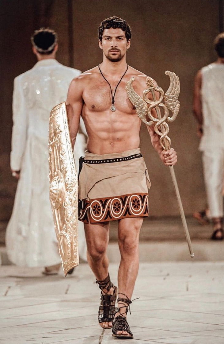 simone susinna fotos modelo actor 365 días nacho sparatcus