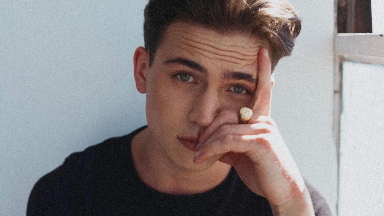 tanner buchanan cobra kai bisexual actor