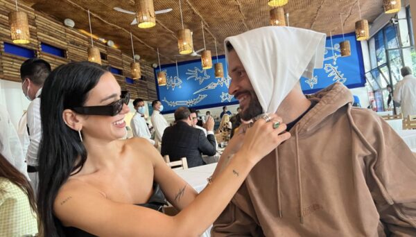 Dua Lipa en México Contramar con Jacquemus