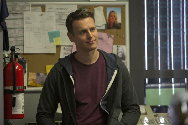 Jonathan Groff como Patrick en Looking, personaje twink gay