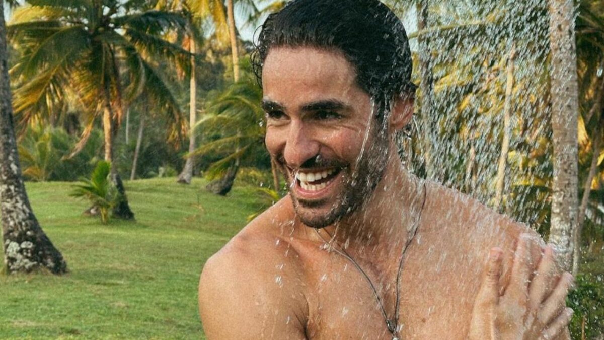 José Condessa actor de extraña forma de vida mojado