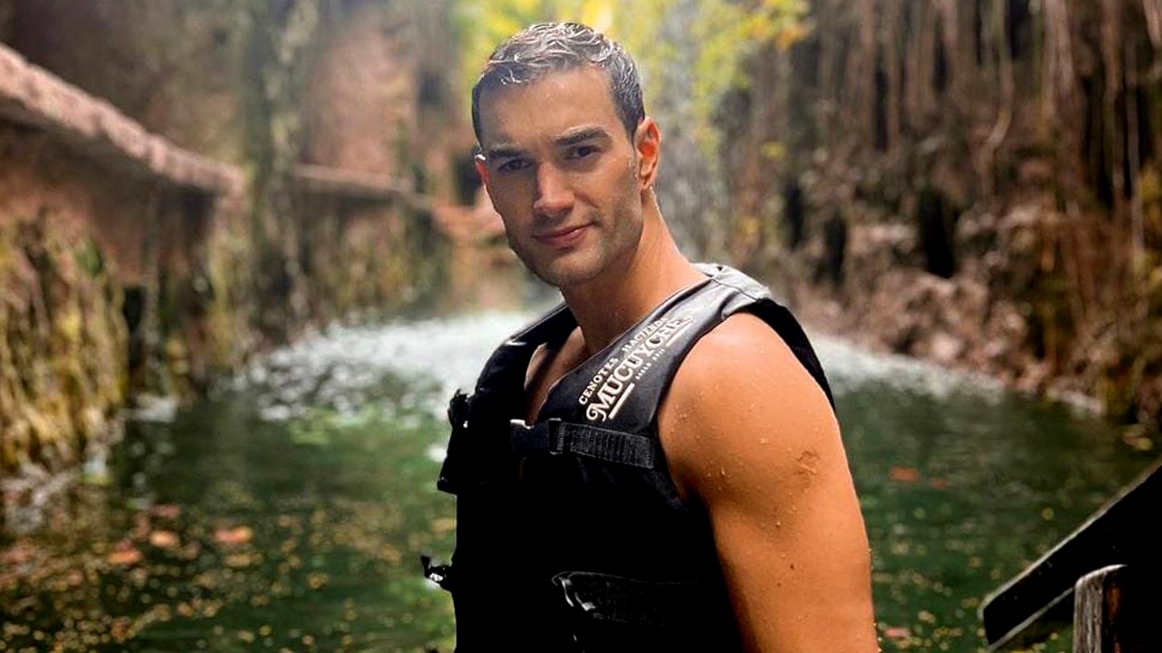 luis-lauro-fotos-en-riviera-maya-vacaciones-cenote-mucuyche-yucatan Luis Lauro fotos en cenote Mucuyché en riviera maya Yucatán