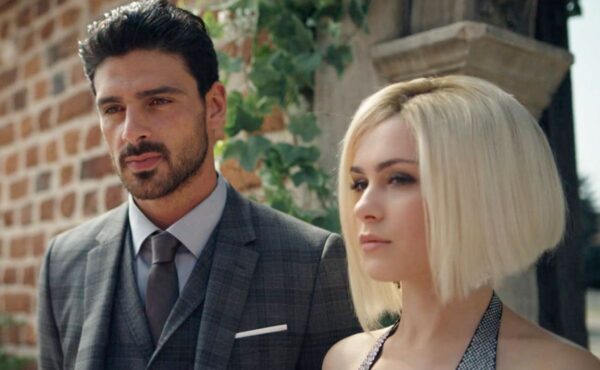  El actor junto a Anna María Sieklucka.