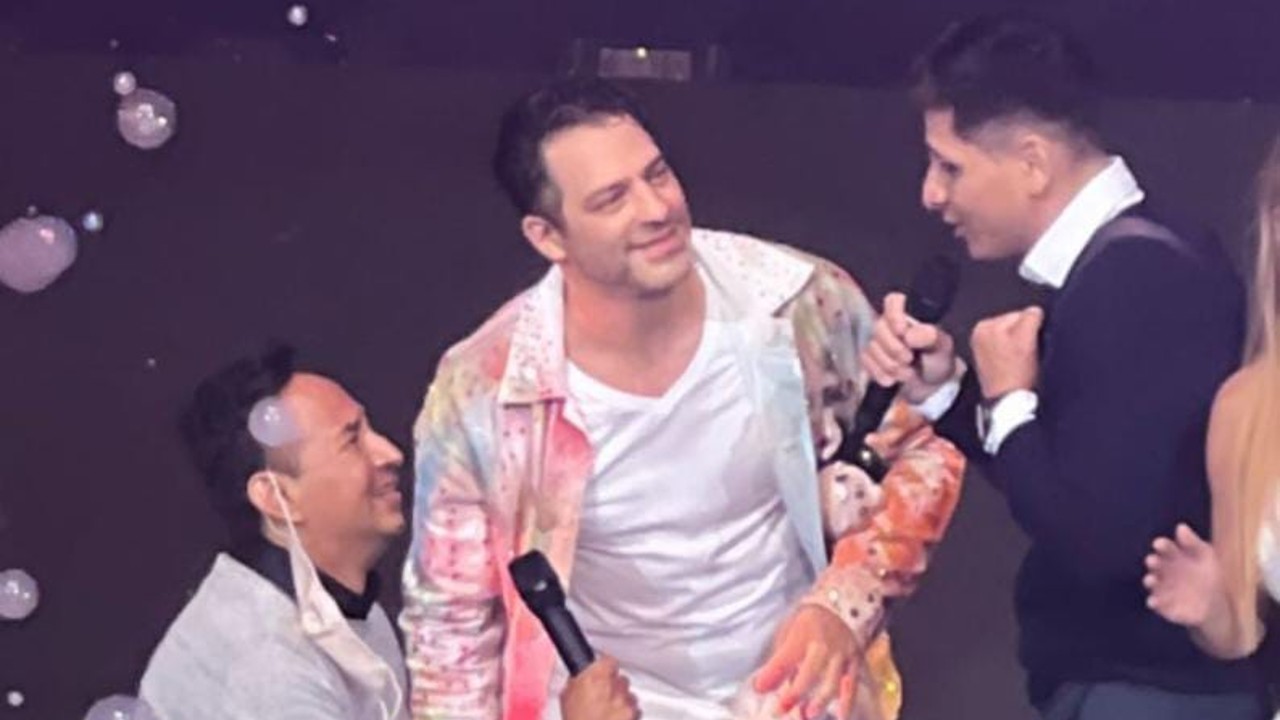 Ov7 propuesta de matrimonio gay en concierto pareja video