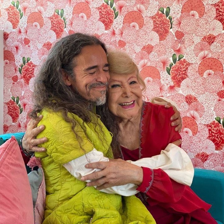 ruben albarran samantha flores