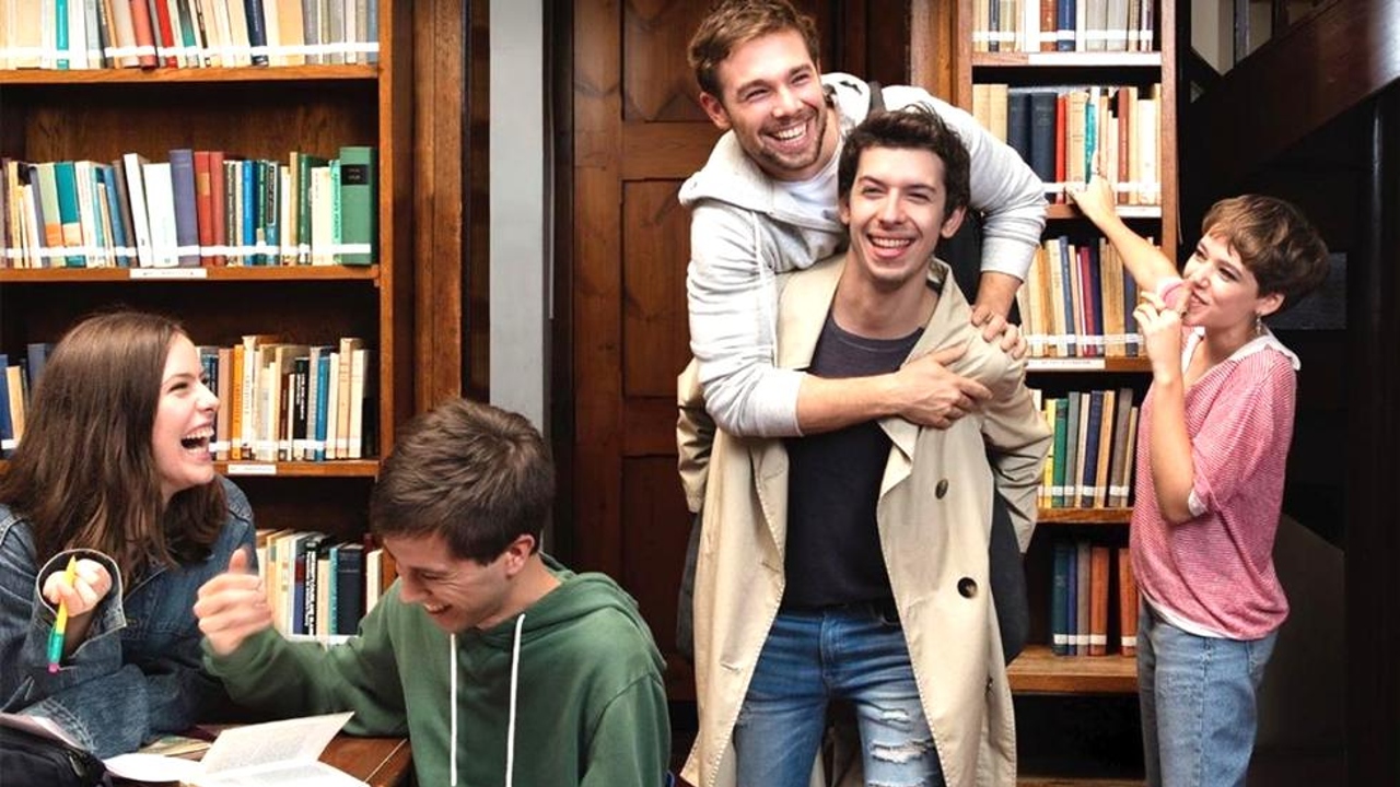 series lgbt+ sanar corazón roto merlí sapere aude