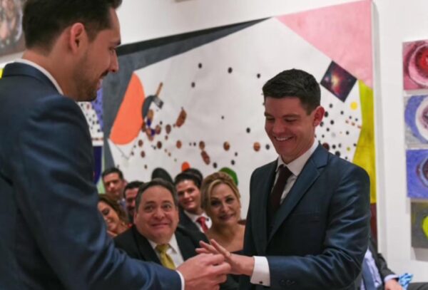 Alejandro Oliva junto a Nicholas Aguilar