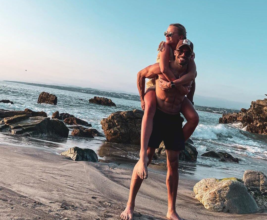 Antonio Sotillo y su pareja Armanda Sereikaite