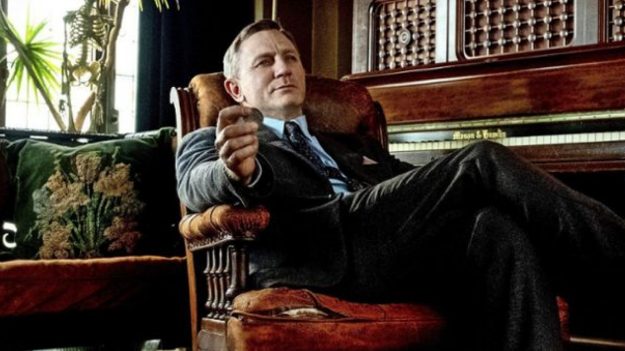 Benoit Blanc Glass Onion: A Knives Out Mystery queer daniel craig