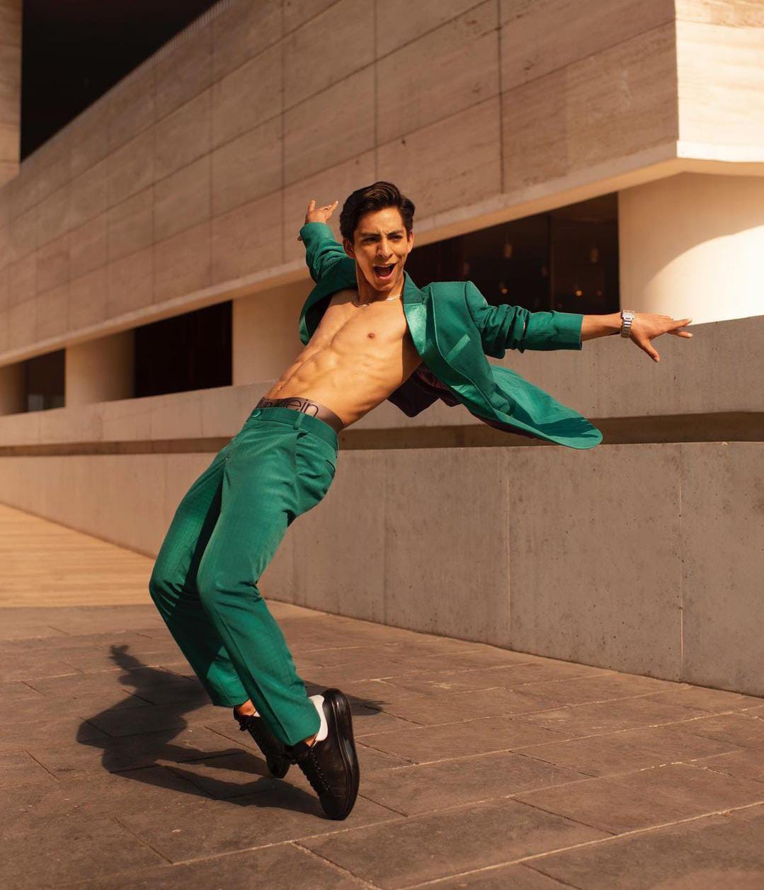 Donovan Carrillo para Calvin Klein