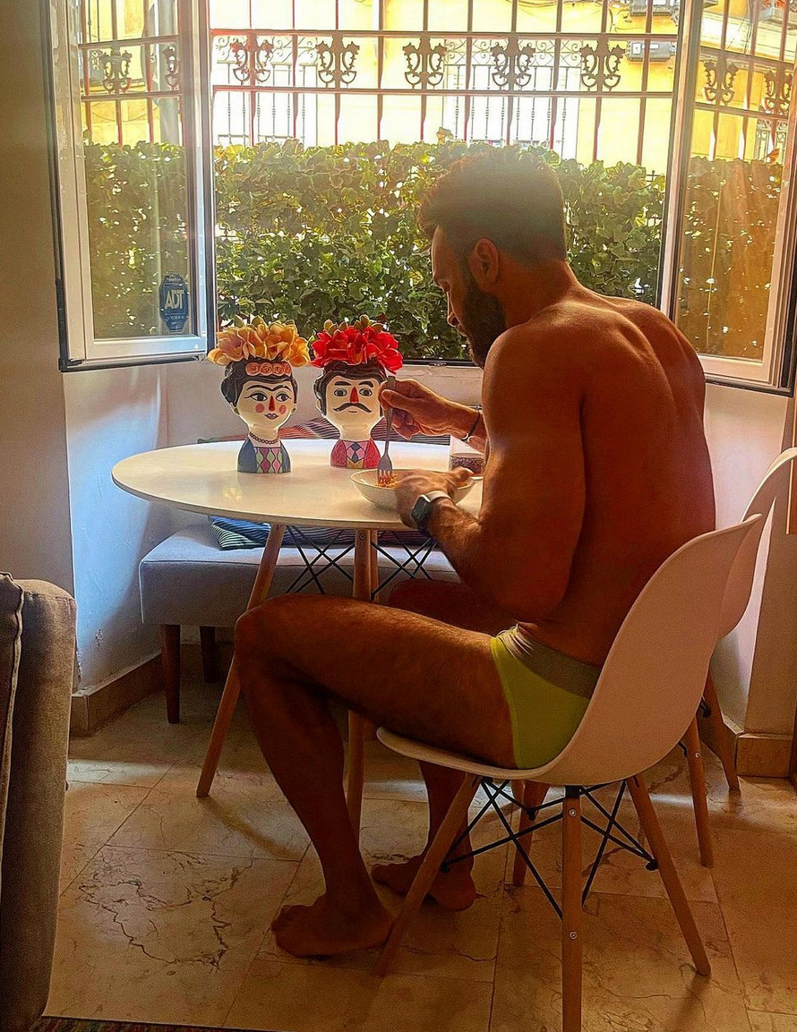 francisco león famosos gay ropa interior